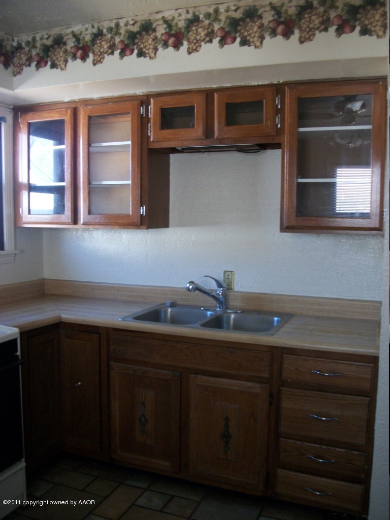 4623 Crockett Street Amarillo, TX 79110 - Photo 3 of 5 Kitchen