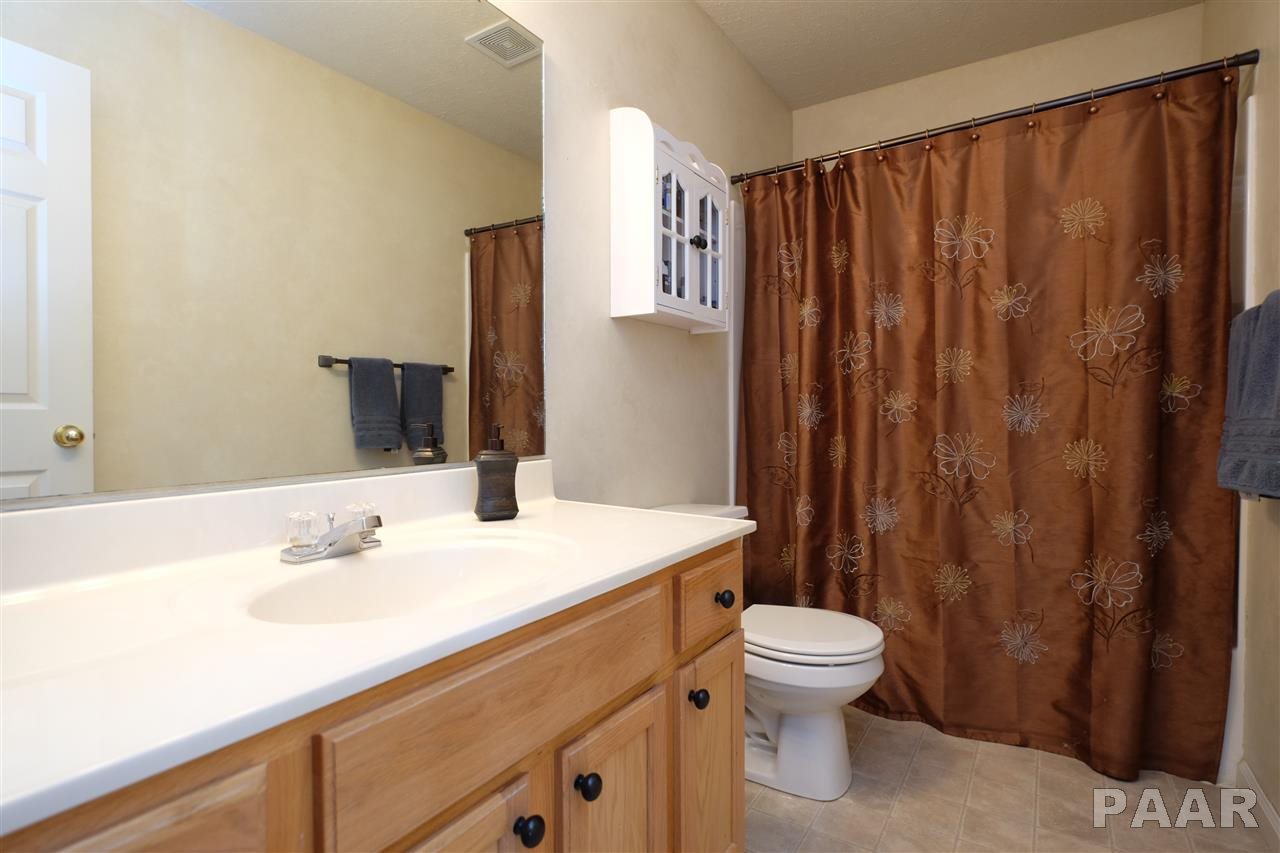 1929 Cobblestone Washington, IL 61571 - Photo 16 of 36 Gallery Image 16
