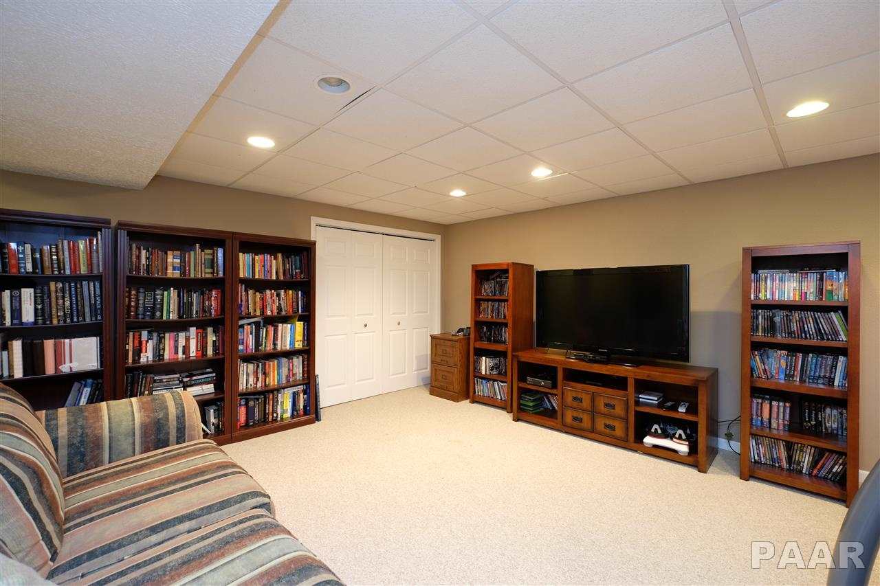 1929 Cobblestone Washington, IL 61571 - Photo 26 of 36 Gallery Image 26