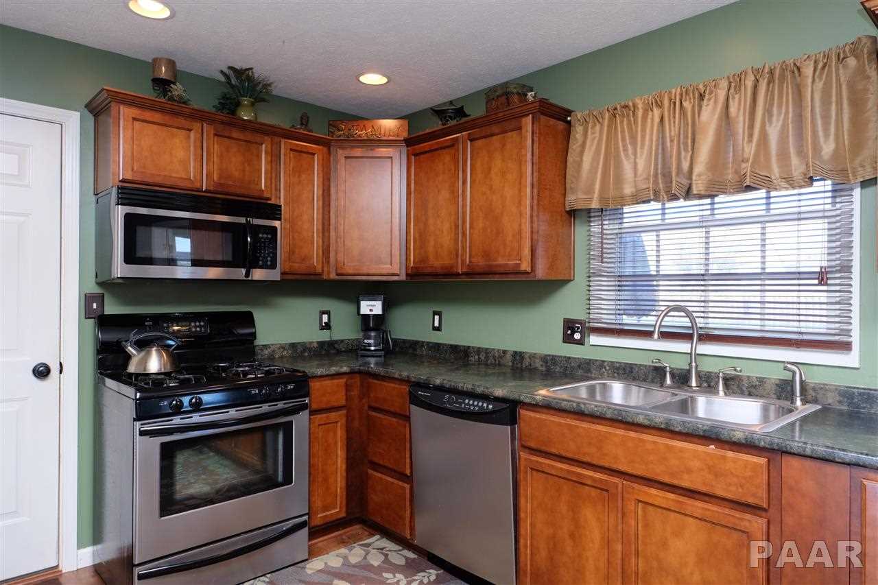 1929 Cobblestone Washington, IL 61571 - Photo 8 of 36 Gallery Image 8