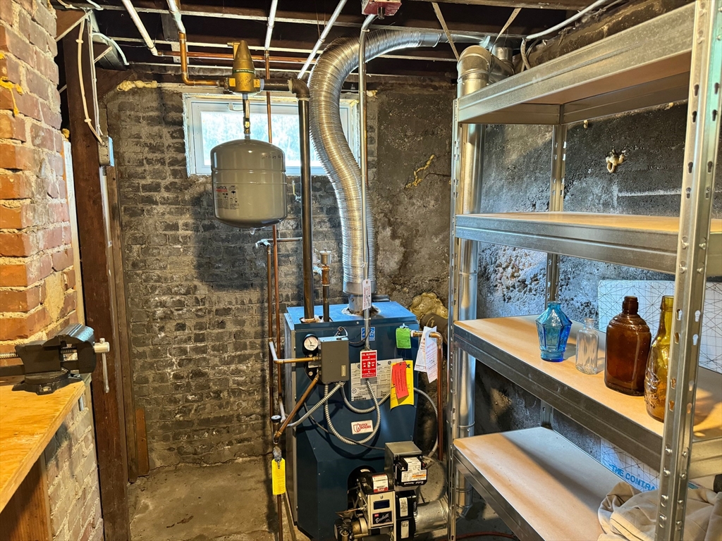 14 Field Street Seekonk, MA 02771 - Photo 25 of 26 a utility room with dryer and washer