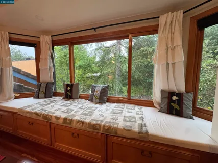 $1,699,000 | 163 El Toyonal, Orinda, CA 94563