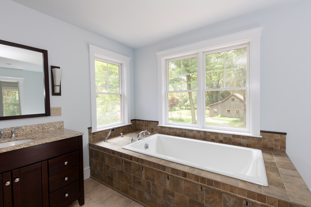 2 Spingler Way Hamilton, MA 01982 - Photo 18 of 37
