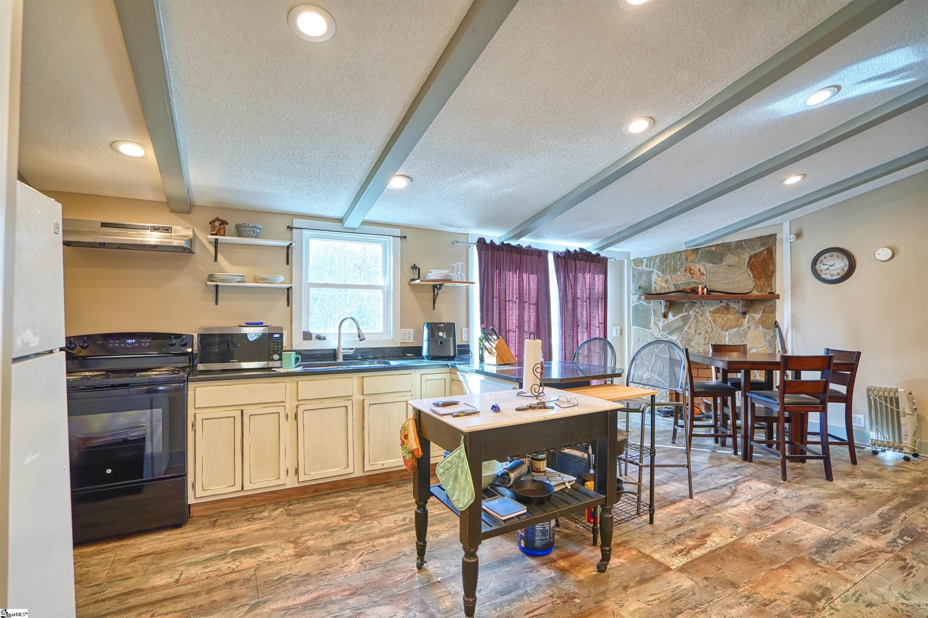 315 Pink Dill Mill Road Greer, SC 29651 - Photo 3 of 26