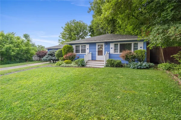 $199,995 | 25 Wyncote Avenue, Irondequoit, NY 14609