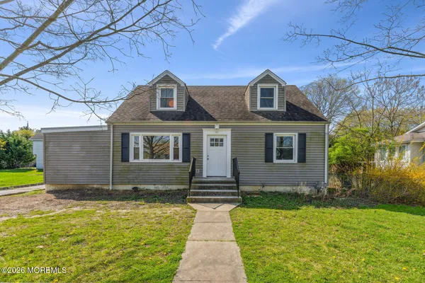 $4,800 | 358 Beecroft Place, Oakhurst, NJ 07755