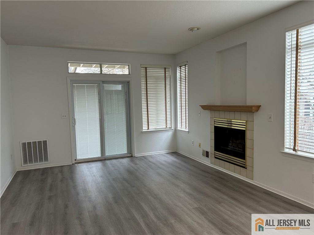65 Wentworth Road Bedminster, NJ 07921 - Photo 4 of 15 Gallery Image 4
