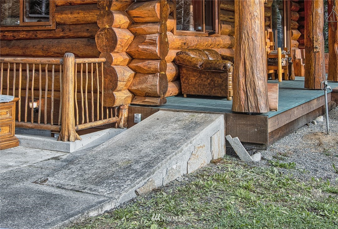 895 Lords Lake Loop Road Quilcene, WA 98376 - Photo 4 of 35