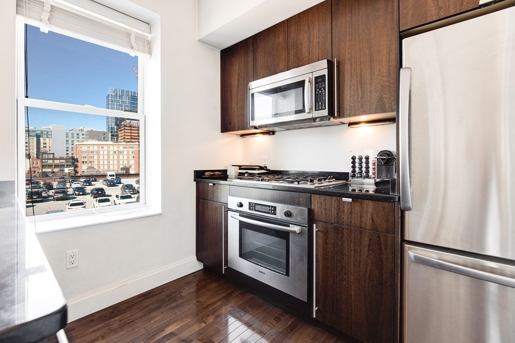 44 Snow Hill Street, Unit 4 Boston, MA 02113 - Photo 4 of 9