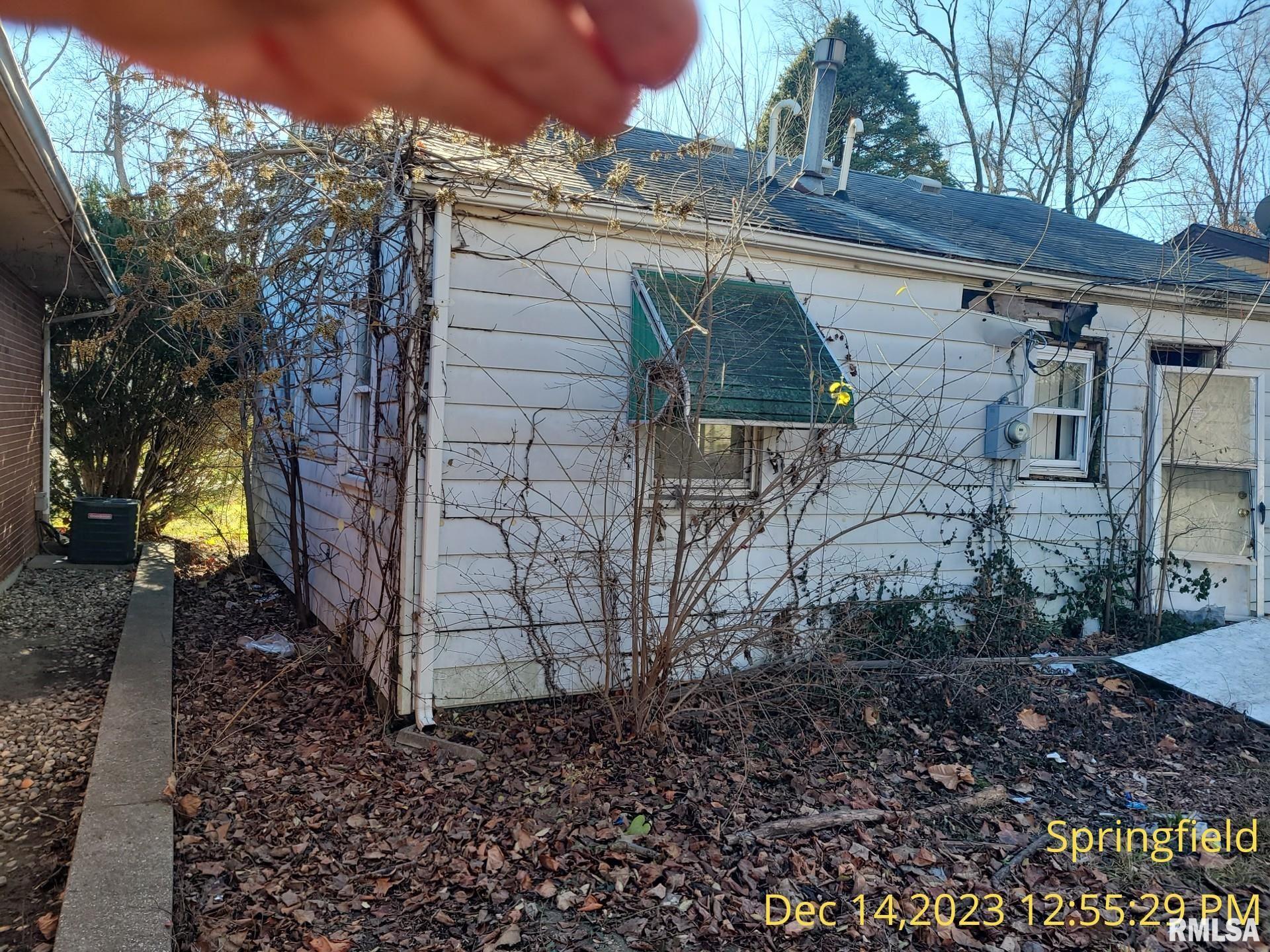 2265 East Laurel Street Springfield, IL 62703 - Photo 5 of 17