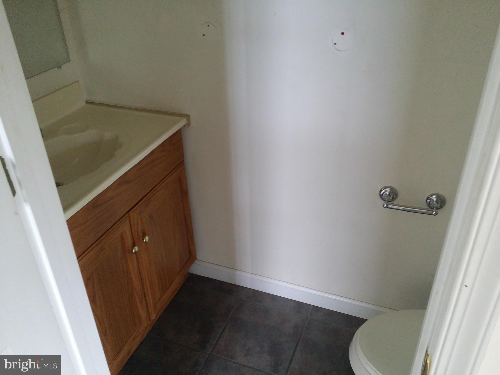 7905 Fingerboard Road Frederick, MD 21704 - Photo 5 of 17 Bath