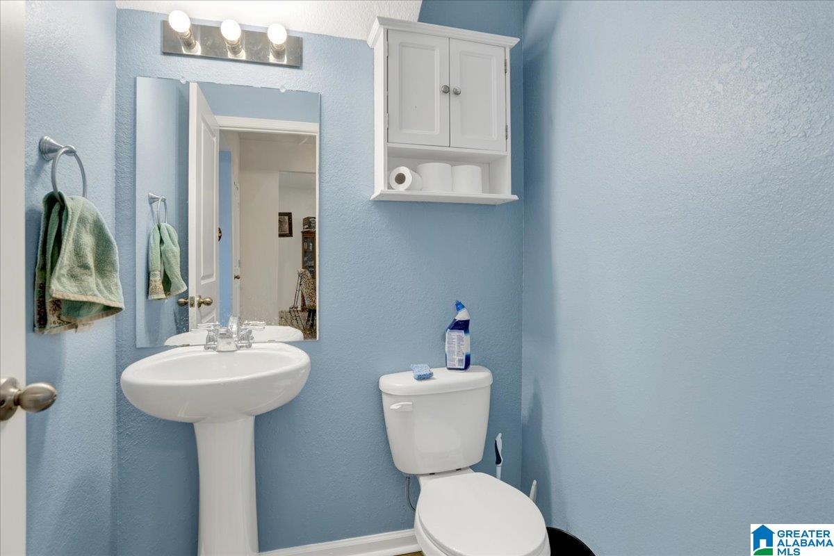 820 Clover Circle Springville, AL 35146 - Photo 17 of 33
