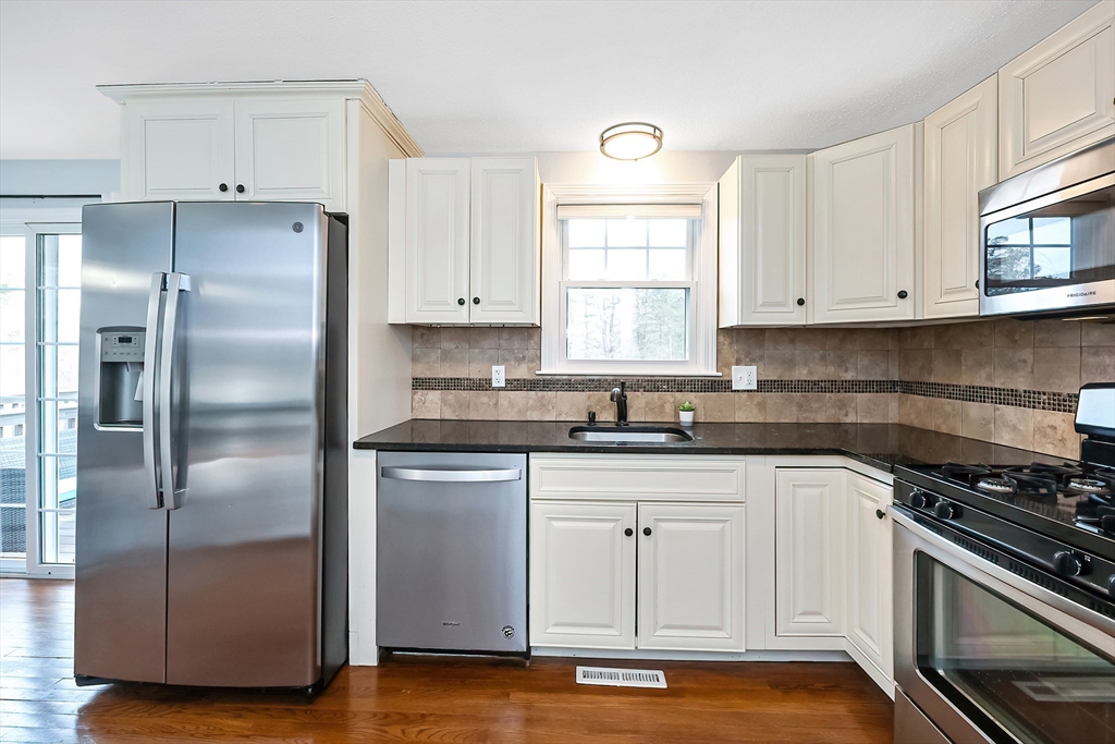 446 Ware Street Mansfield, MA 02048 - Photo 8 of 42 Gallery Image 8