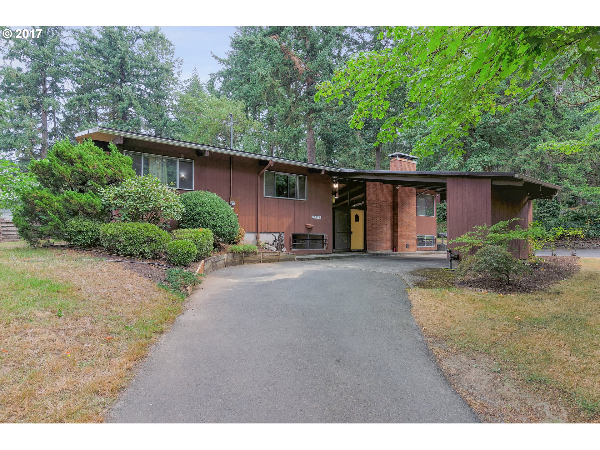8526 Southwest 45th Avenue Portland, OR 97219 - Photo 1 of 32 Gallery Image 1