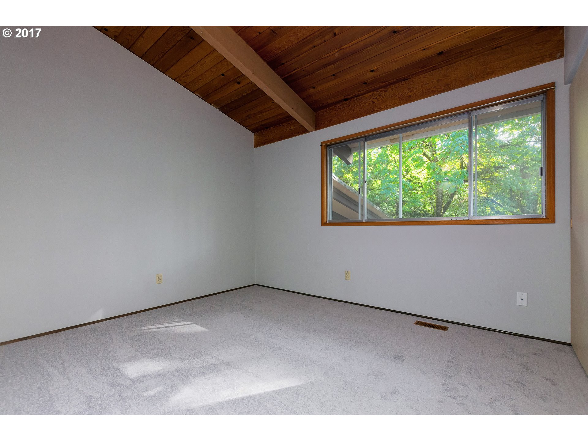 8526 Southwest 45th Avenue Portland, OR 97219 - Photo 20 of 32 Bedroom