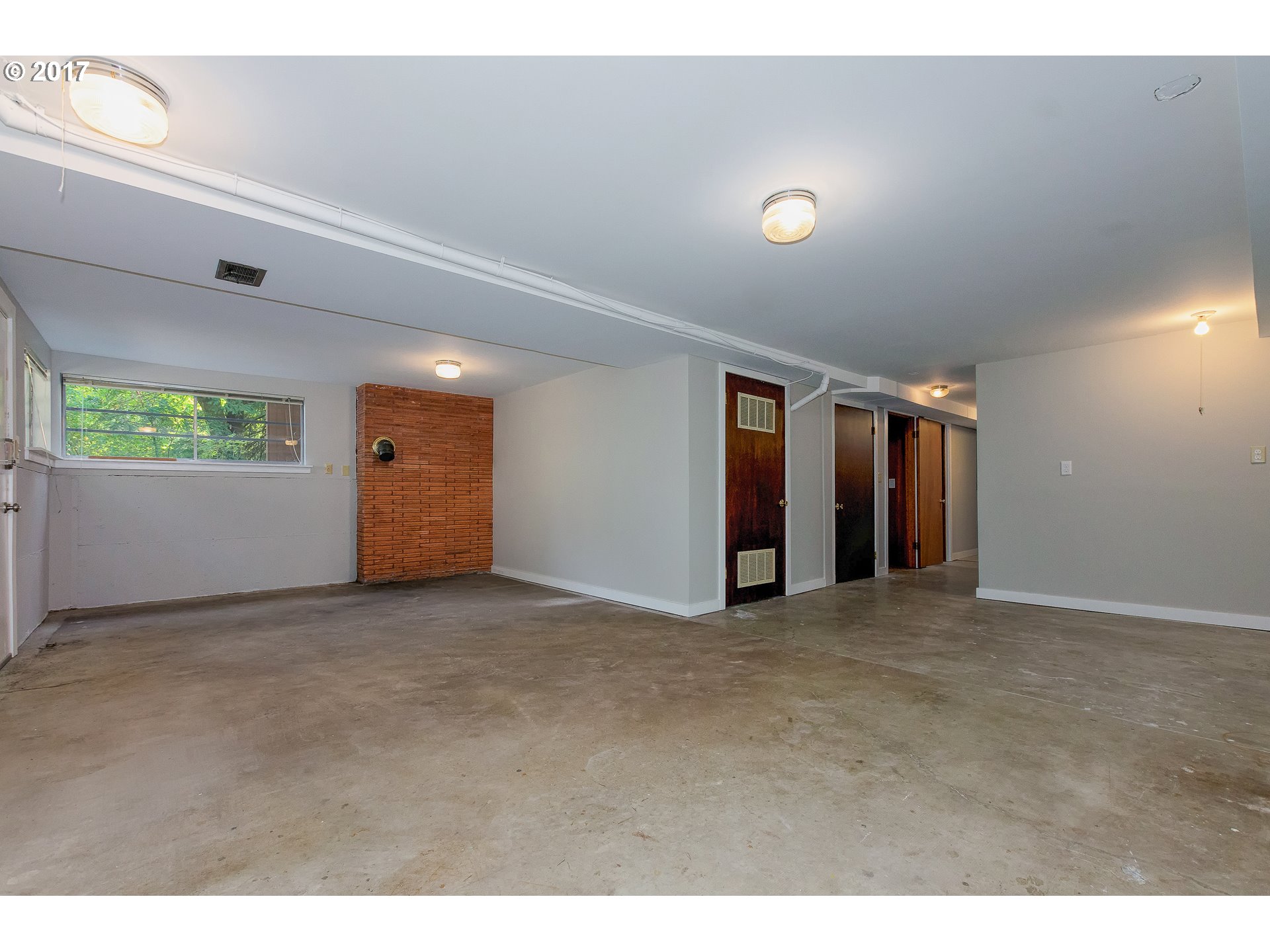 8526 Southwest 45th Avenue Portland, OR 97219 - Photo 24 of 32 Basement