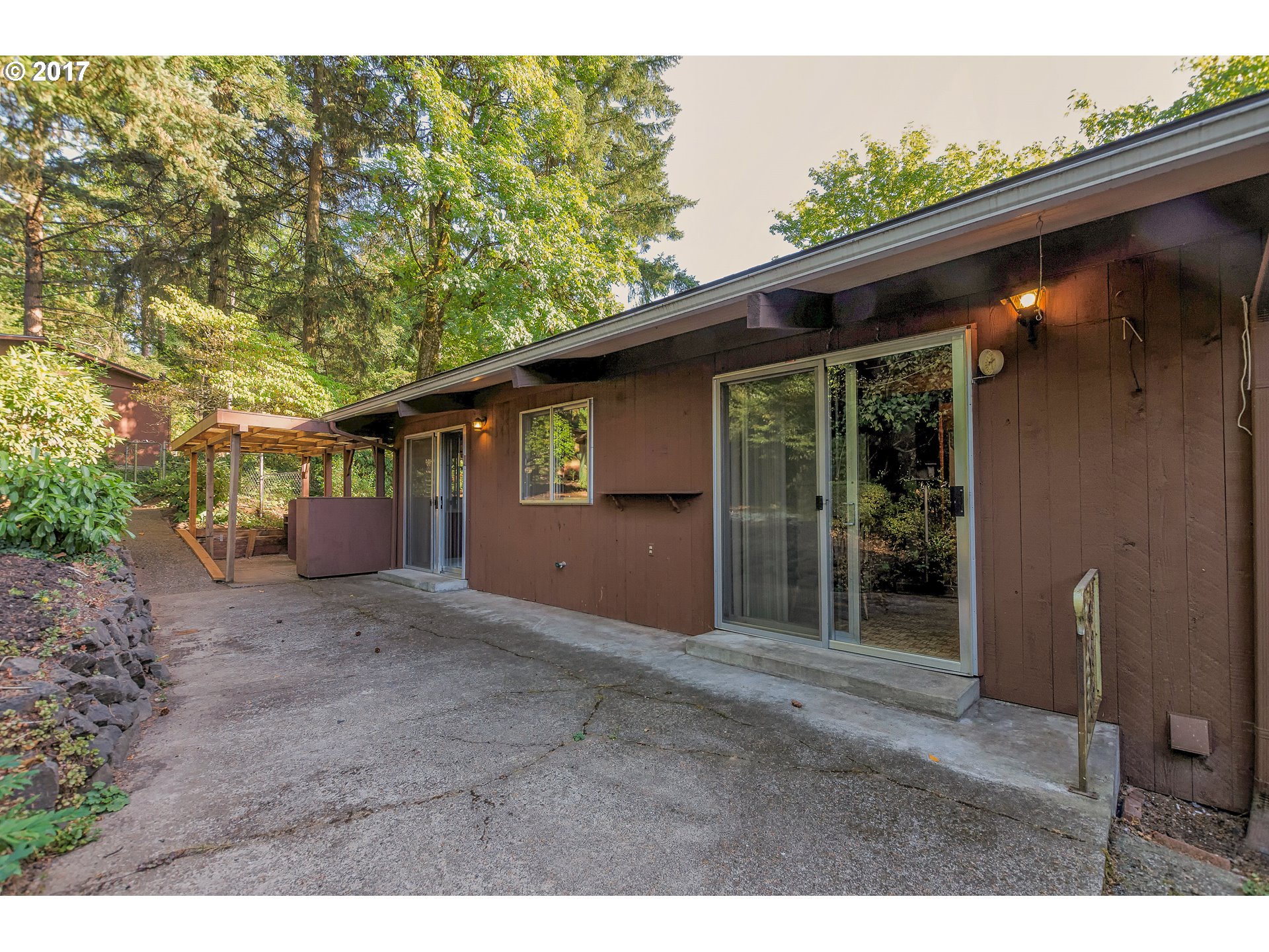 8526 Southwest 45th Avenue Portland, OR 97219 - Photo 28 of 32 Exterior