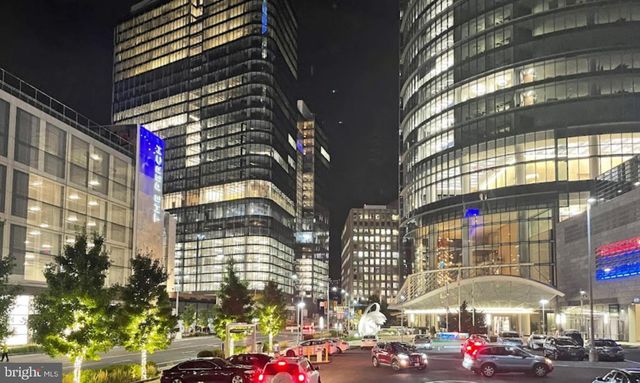 $1,800,000 | 6305 Stoneham Lane, McLean, VA 22101