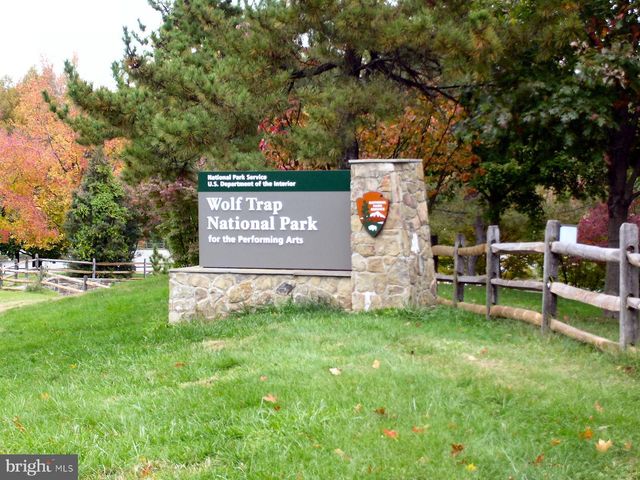 $1,800,000 | 6305 Stoneham Lane, McLean, VA 22101