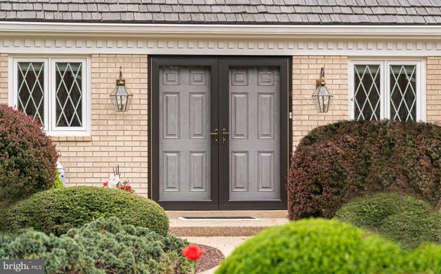 $1,800,000 | 6305 Stoneham Lane, McLean, VA 22101