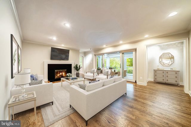 $1,800,000 | 6305 Stoneham Lane, McLean, VA 22101