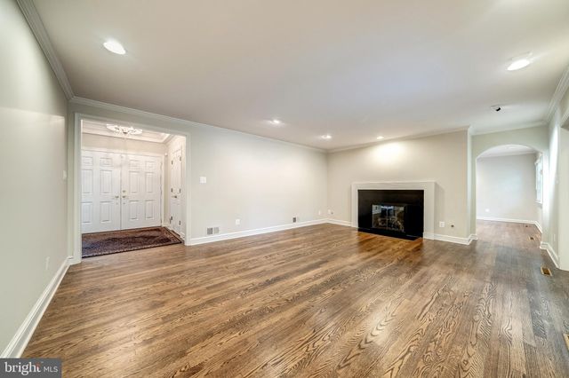 $1,800,000 | 6305 Stoneham Lane, McLean, VA 22101