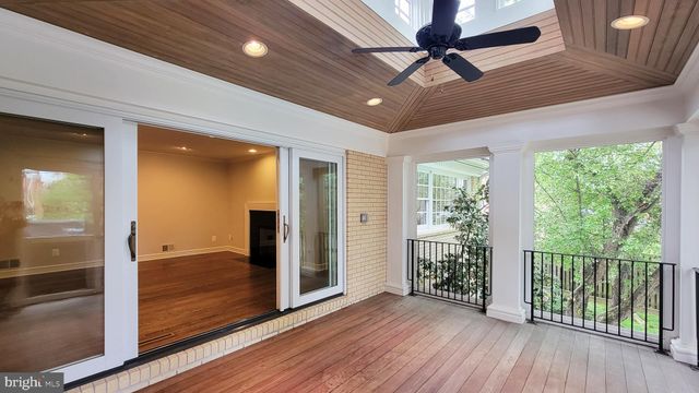 $1,800,000 | 6305 Stoneham Lane, McLean, VA 22101