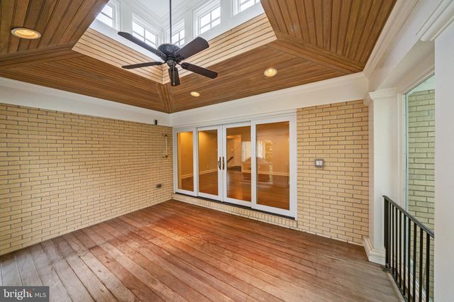 $1,800,000 | 6305 Stoneham Lane, McLean, VA 22101