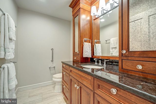 $1,800,000 | 6305 Stoneham Lane, McLean, VA 22101