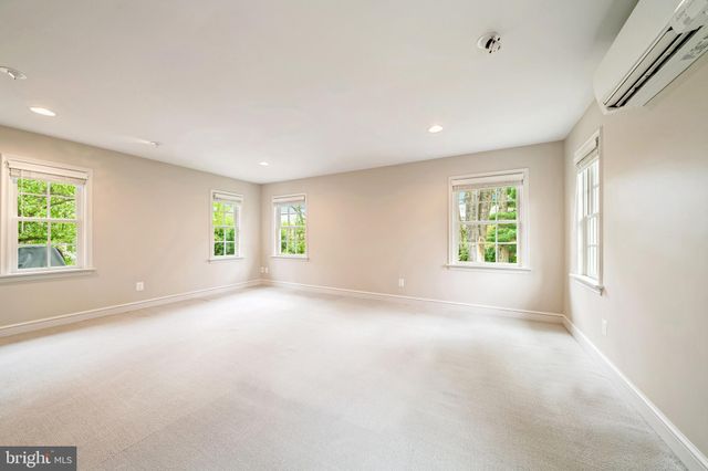 $1,800,000 | 6305 Stoneham Lane, McLean, VA 22101