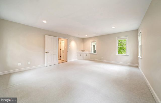 $1,800,000 | 6305 Stoneham Lane, McLean, VA 22101