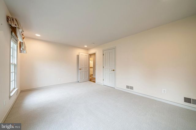 $1,800,000 | 6305 Stoneham Lane, McLean, VA 22101