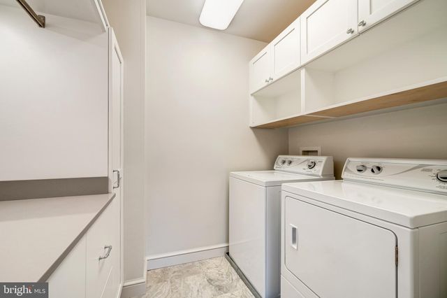 $1,800,000 | 6305 Stoneham Lane, McLean, VA 22101