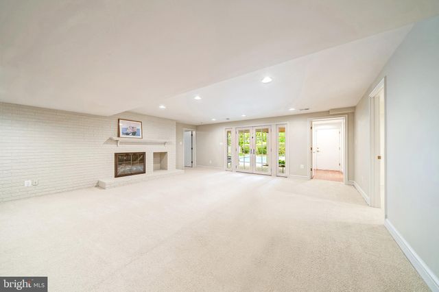 $1,800,000 | 6305 Stoneham Lane, McLean, VA 22101