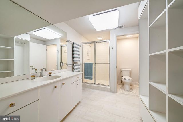 $1,800,000 | 6305 Stoneham Lane, McLean, VA 22101