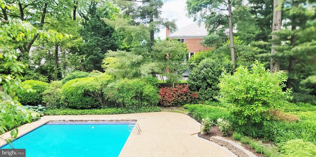 $1,800,000 | 6305 Stoneham Lane, McLean, VA 22101