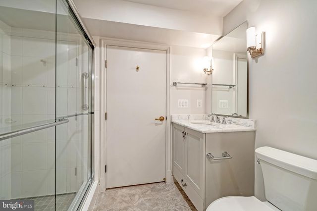 $1,800,000 | 6305 Stoneham Lane, McLean, VA 22101