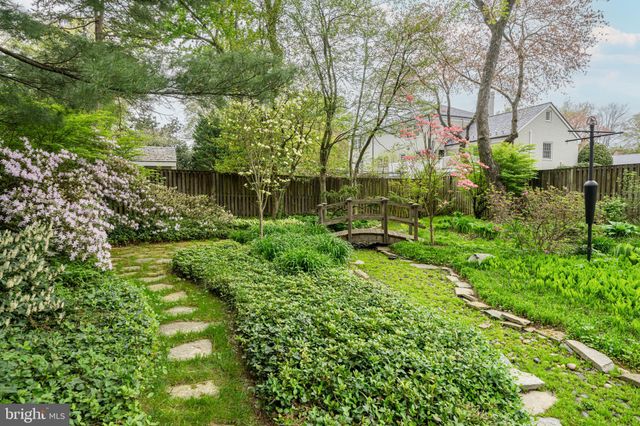 $1,800,000 | 6305 Stoneham Lane, McLean, VA 22101