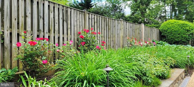 $1,800,000 | 6305 Stoneham Lane, McLean, VA 22101