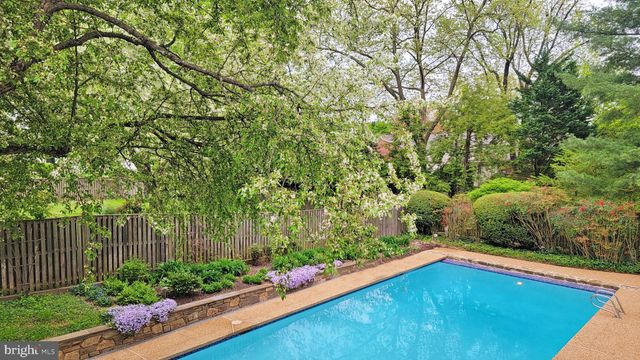 $1,800,000 | 6305 Stoneham Lane, McLean, VA 22101