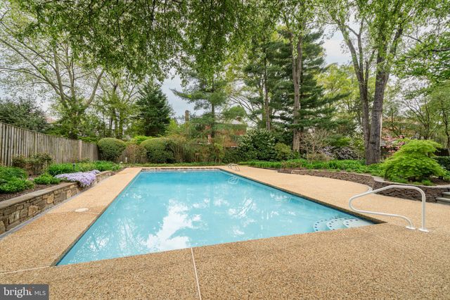 $1,800,000 | 6305 Stoneham Lane, McLean, VA 22101