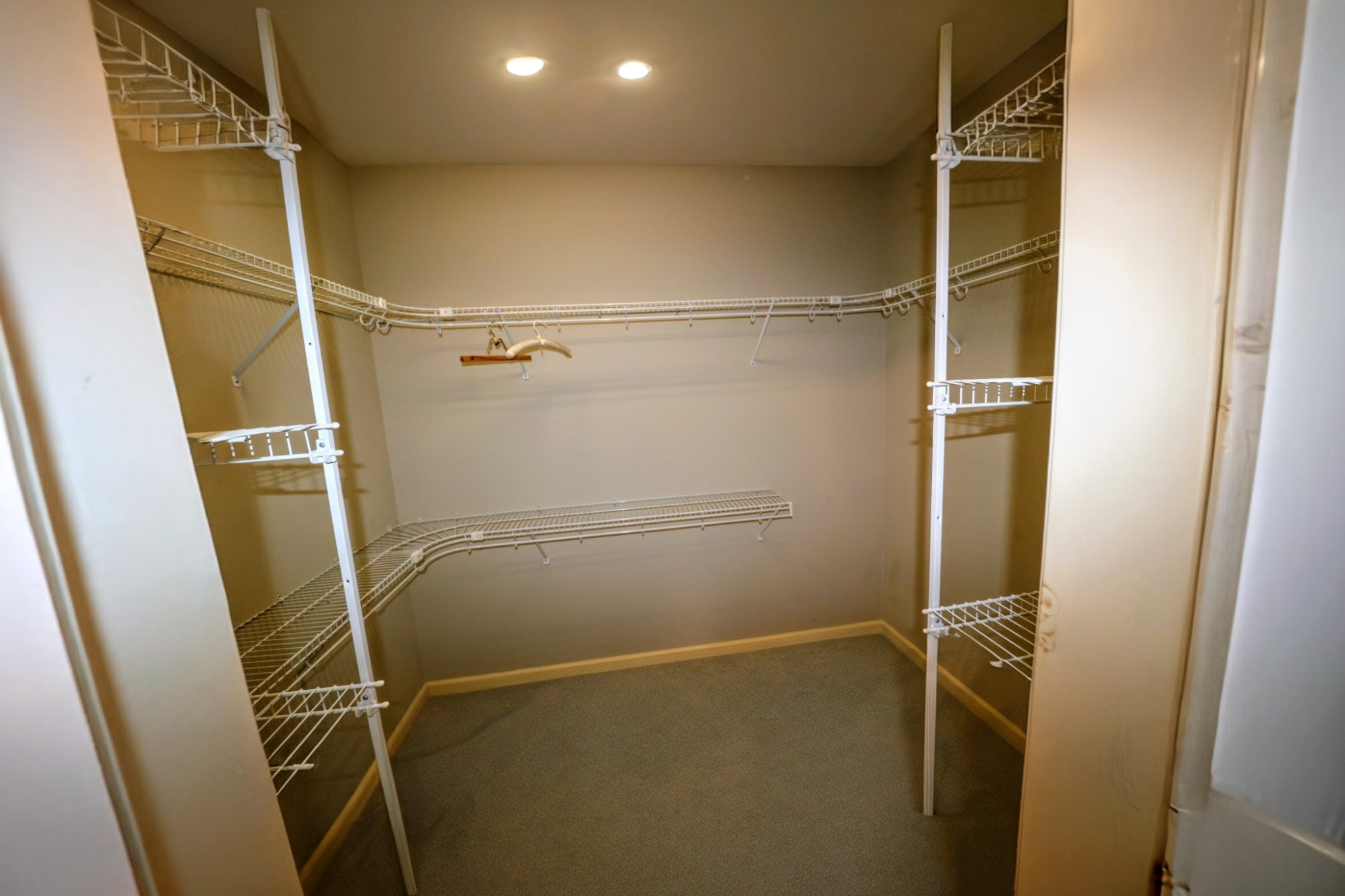 19 Emerald Cove, Unit B Paris, TN 38242 - Photo 15 of 24 a view of an empty room