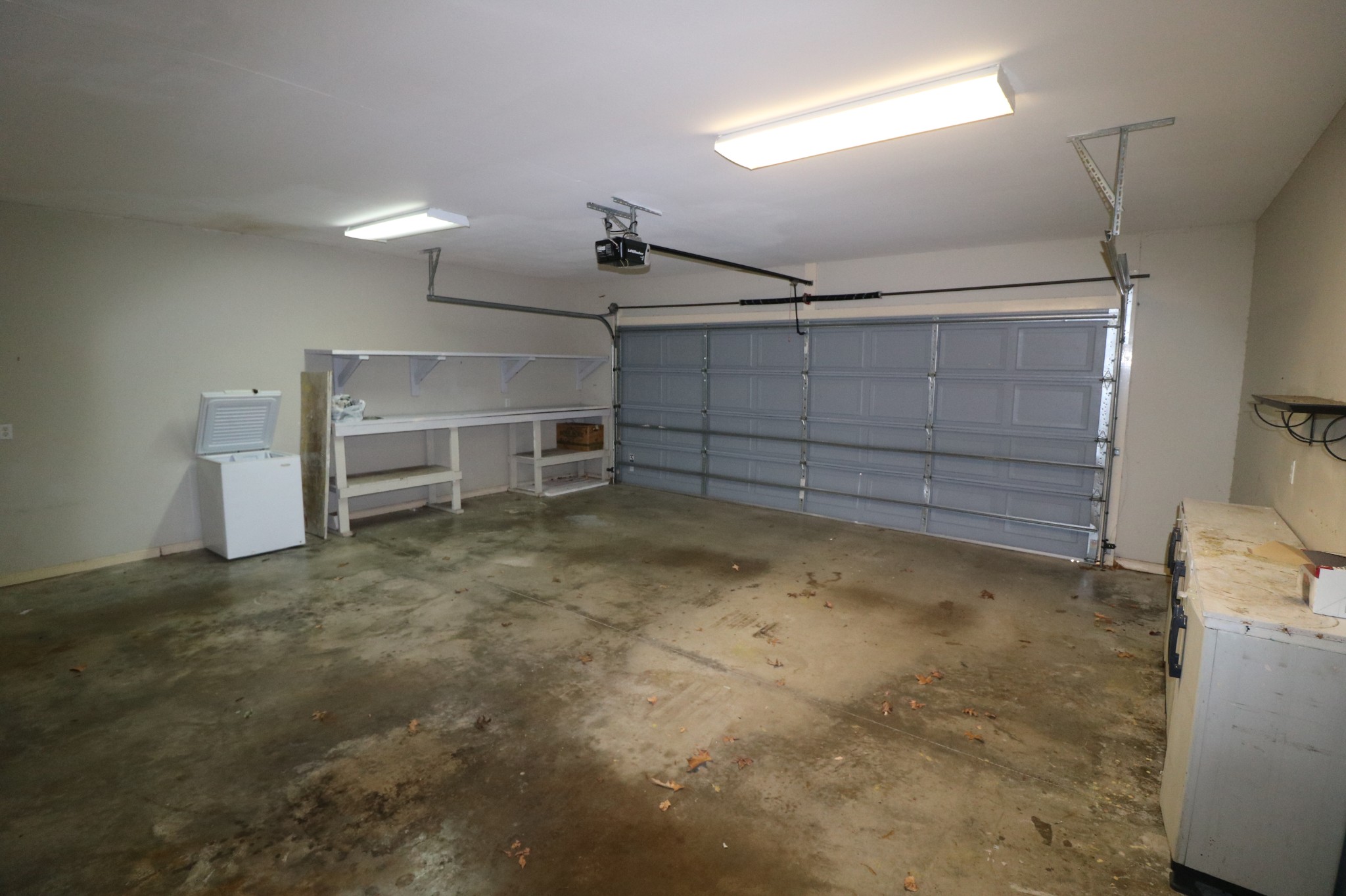 19 Emerald Cove, Unit B Paris, TN 38242 - Photo 21 of 24 a view of a room with an empty space