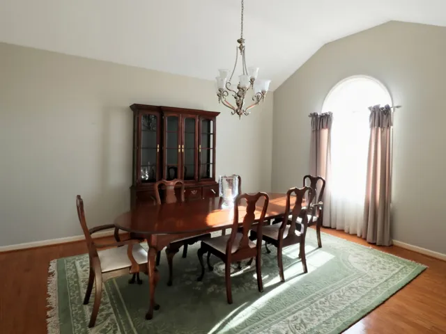 $450,000 | 19 Emerald Cove, Unit B, Paris, TN 38242