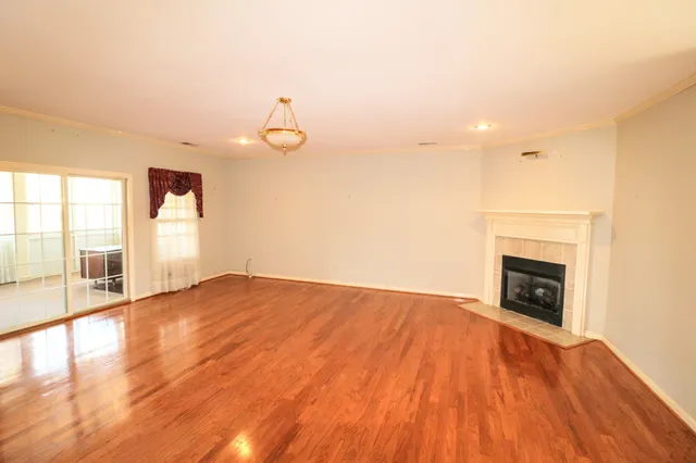 $450,000 | 19 Emerald Cove, Unit B, Paris, TN 38242