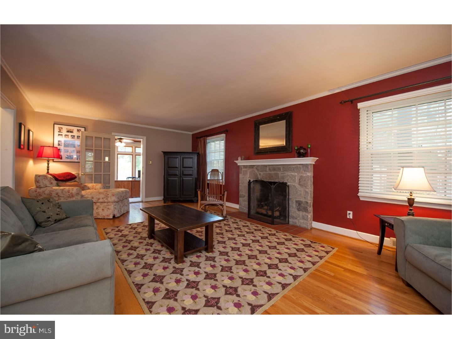10 Briar Road Wilmington, DE 19803 - Photo 4 of 25 Living Room