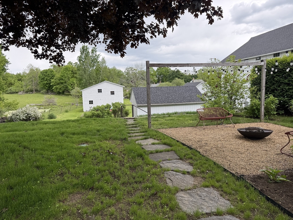82 Petersham Road Hardwick, MA 01037 - Photo 9 of 40