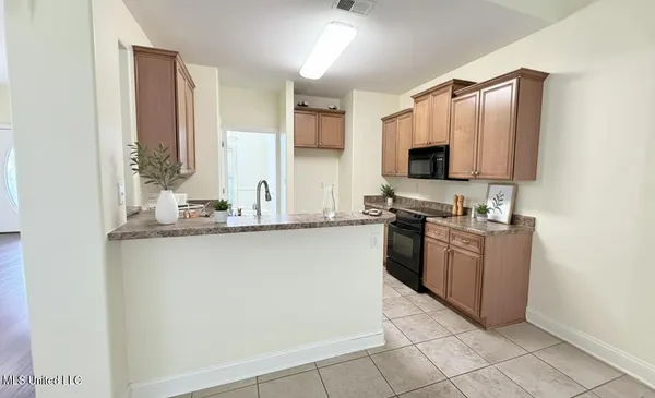 $309,000 | 3057 Roseleigh Drive, Southaven, MS 38672