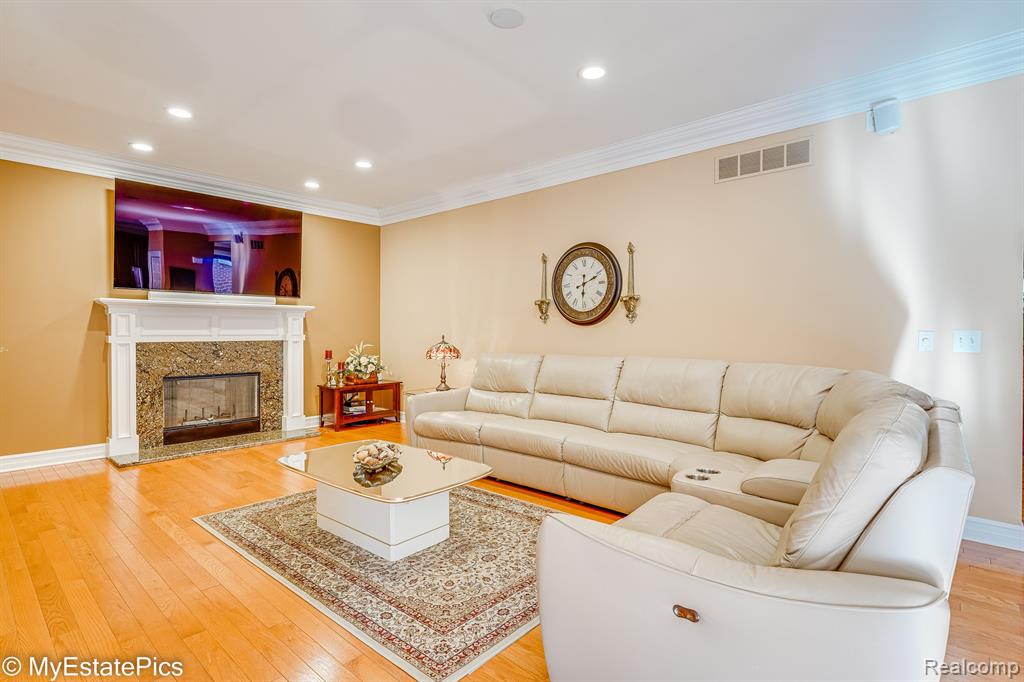 3526 Everett Drive Rochester Hills, MI 48307 - Photo 17 of 64