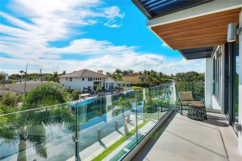 $5,225,000 | 2320 Northeast 49th Street, Lighthouse Point, FL 33064